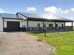 2409 Buffalo Creek Blvd, Winthrop, IA 50682