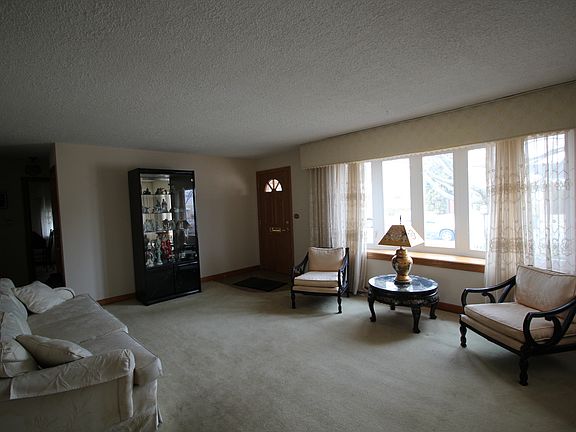 4th image of 4441 Emerson Ave