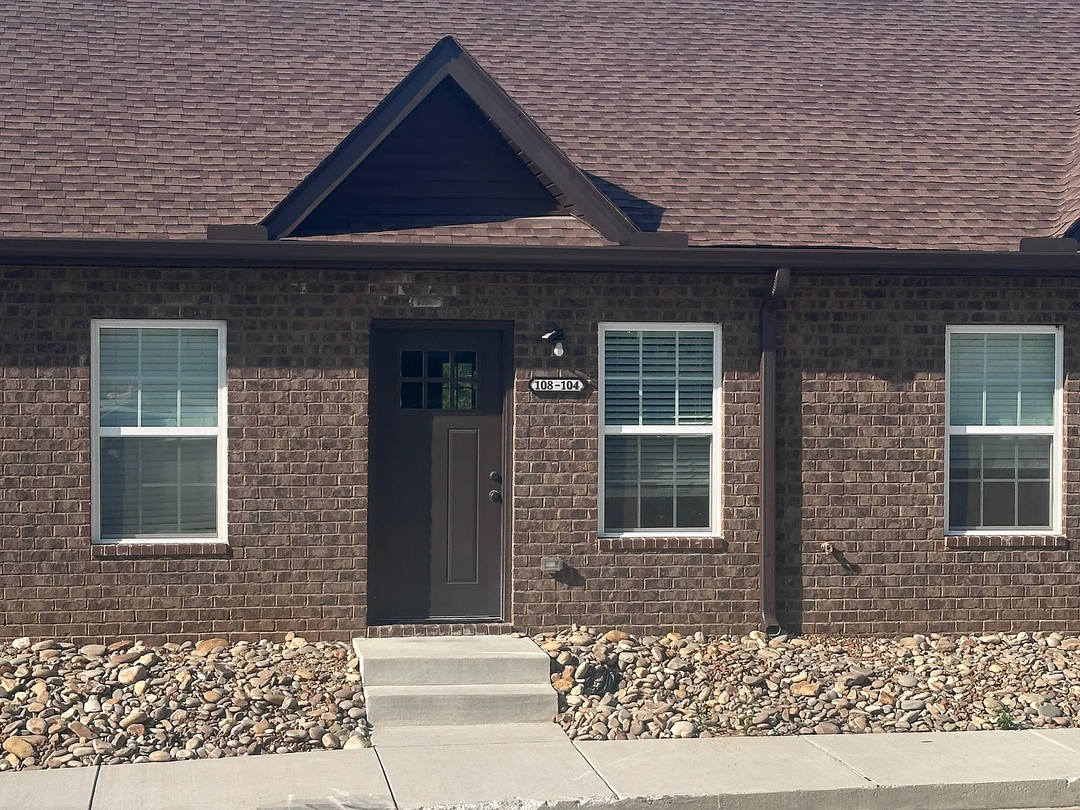 2 bed, $1,250 — Photo 1