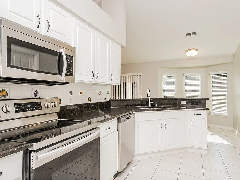 2315 Giselle Ct — Photo 9