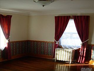 3rd image of 2 William St