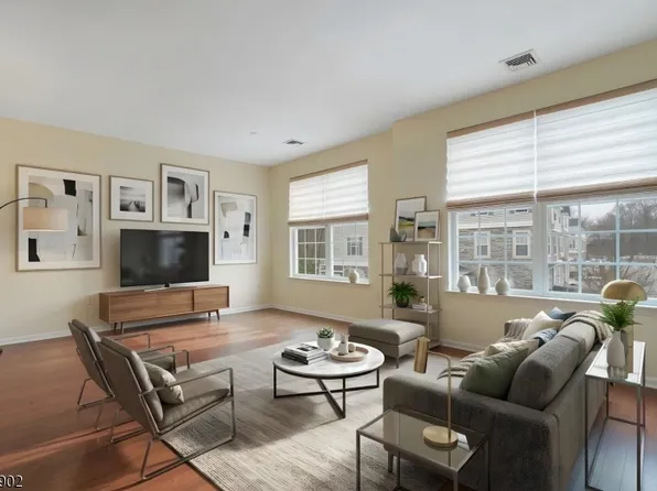 308 Rotando Way, Morris Plains Boro, NJ 07950