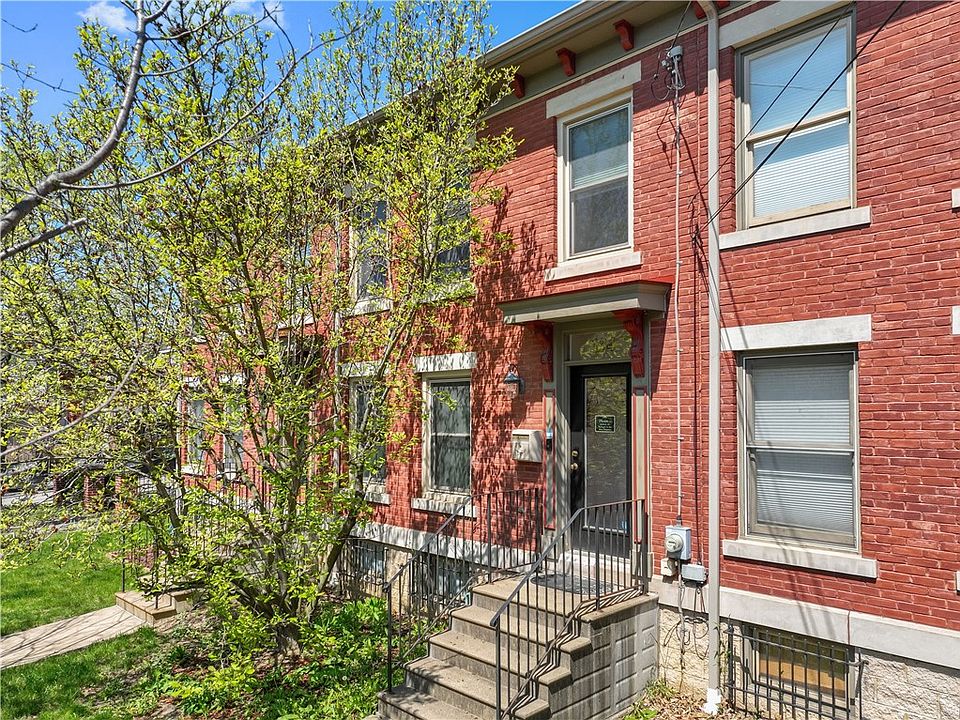 1st image of 134 Parkhurst St