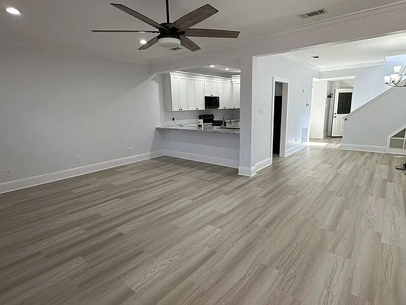 5th image of 140 26th St