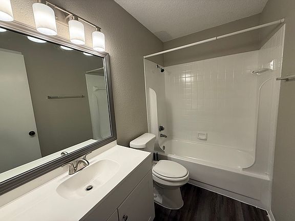 5th image of 8905 Schick Rd APT B