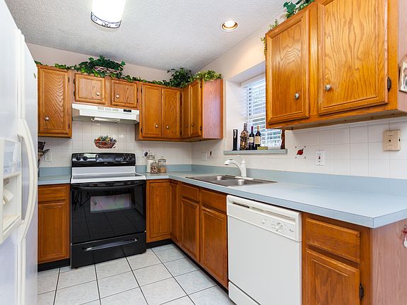 5th image of 7820 Duckwood Ln