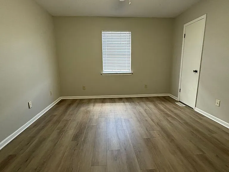 224 Edith Way — Photo 28