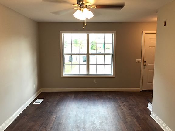 5th image of 164 Megan Dr