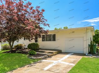 2370 Mockingbird Ln, Florissant, MO