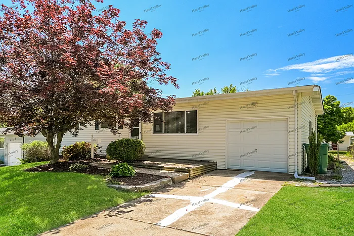 2370 Mockingbird Ln photo 1