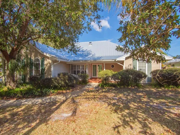 470 10th Pl SW, Vero Beach, FL 32962