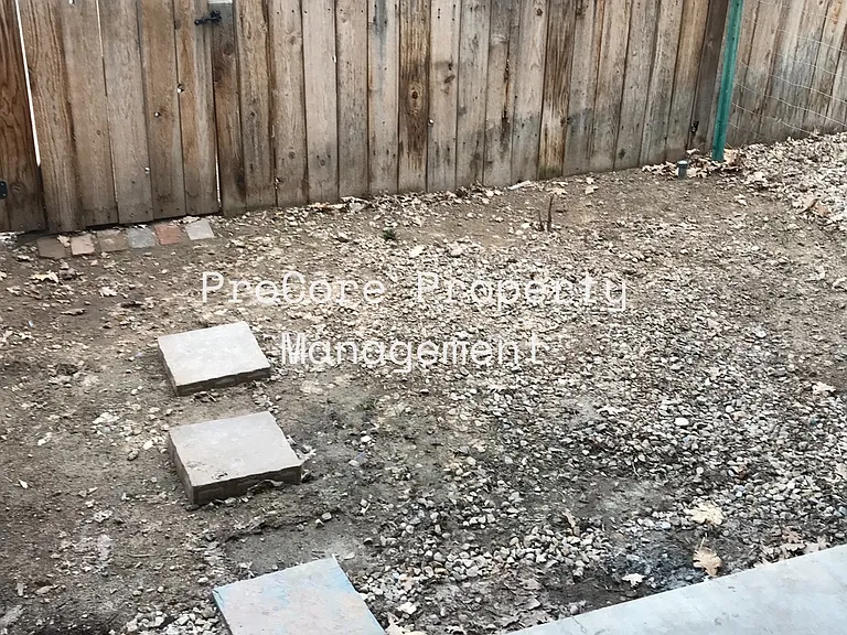 803 NW 2nd St — Photo 17
