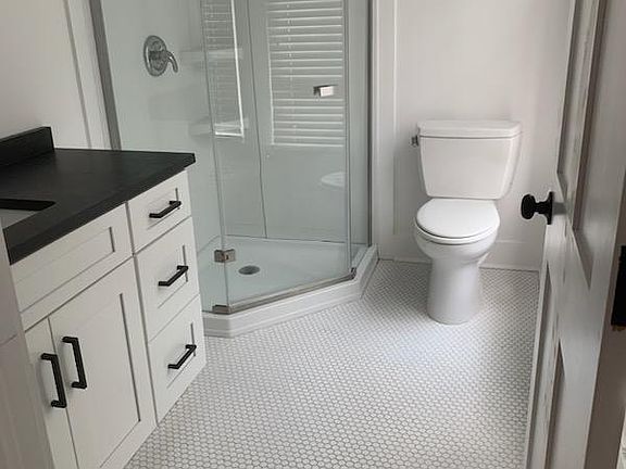 5th image of 9 Hill St #10
