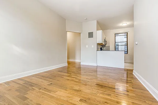 Rented by Dixon Advisory USA Inc. | media 15