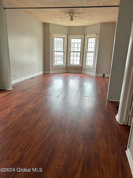 5th image of 750 Eastern ave Avenue
