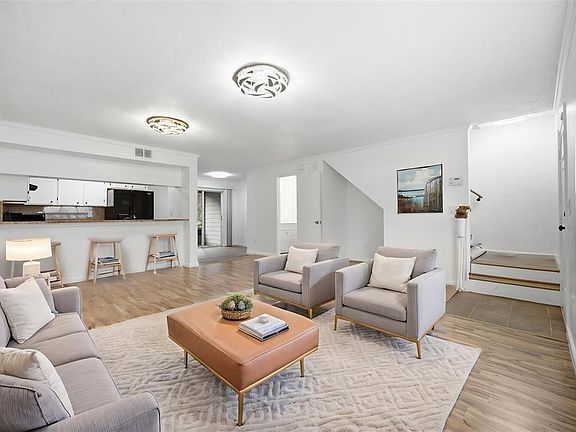 5th image of 601 BAINBRIDGE DRIVE