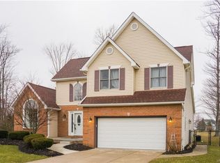 78 Southpoint Dr, Lancaster, NY 14086