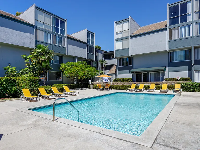 Windward Village Apartments — Photo 2