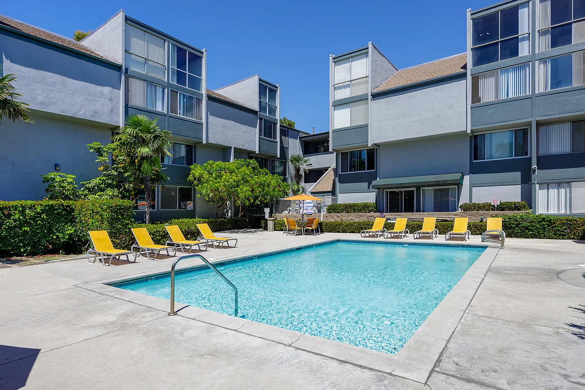 Building Photo - Windward Village Apartments