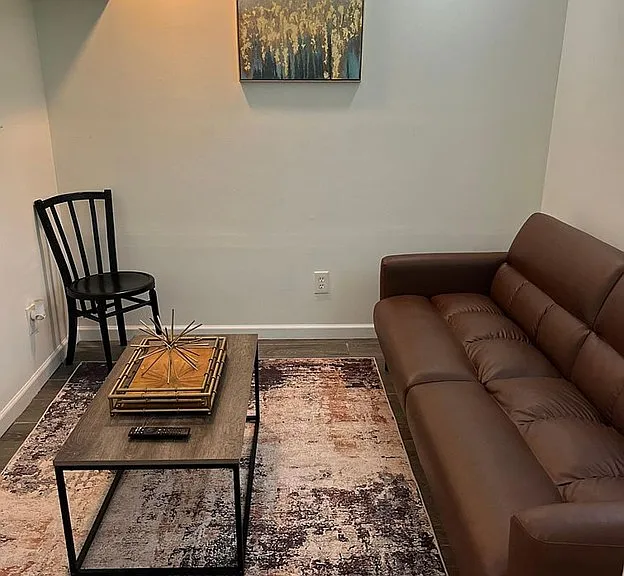 1441 Andrews St NW — Photo 10