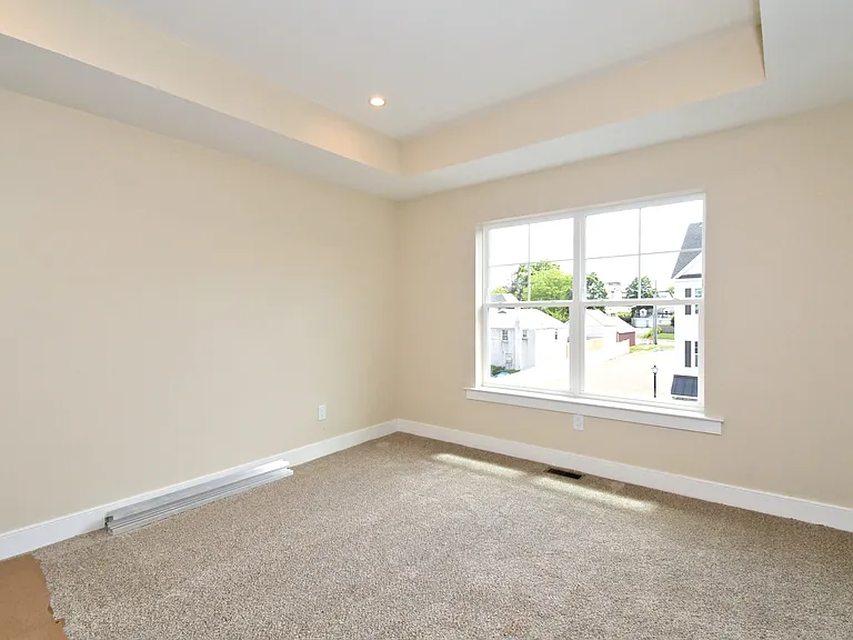101 Hatfield Vlg — Photo 29