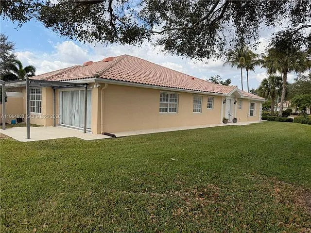 Building Photo - 8270 Eleuthera Ln