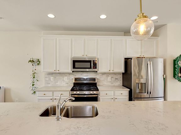 4th image of 14320 Potomac Heights Ln #14320