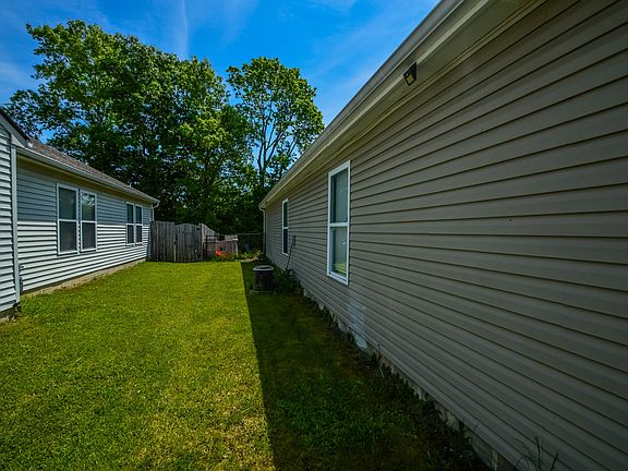 5th image of 3251 Capsella Ln