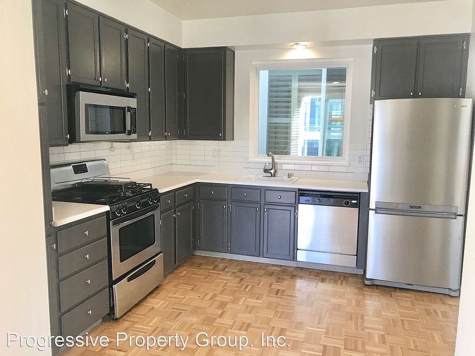 1st image of 980 Oak St #2