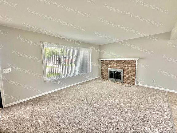3rd image of 23121 Hoffman St