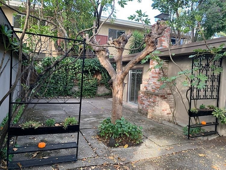 2nd image of 948 Dewing Ave