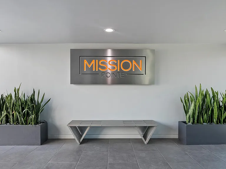 Mission Pointe Apartment Homes — Photo 4