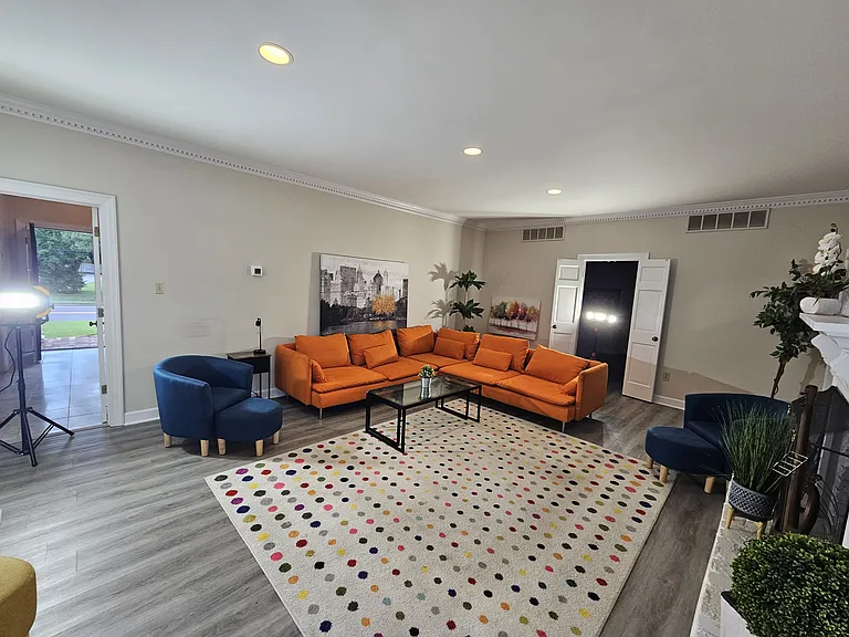 516 S Yates Rd — Photo 5