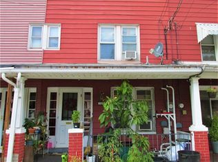 565 Furnace St, Emmaus, PA 18049