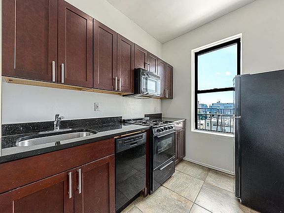2nd image of 280 14th St APT 3e