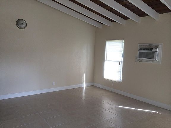 4th image of 1503 SW 21st St