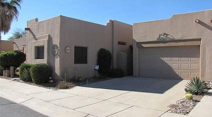 1.5 Car Garage
