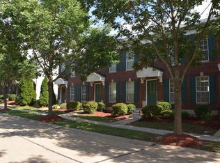 358 Heritage Commons Cir, O'Fallon, MO 63368