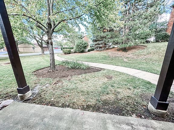2nd image of 1089 Prescott Dr APT 1B