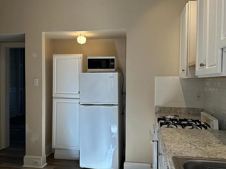 208 W Gay St #4 — Photo 7