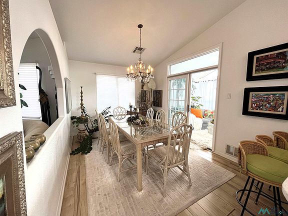 5th image of 308 Trout Rd