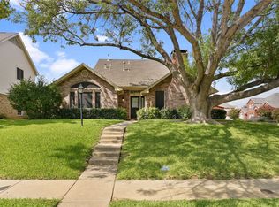 1400 Mapleview Dr, Carrollton, TX 75007