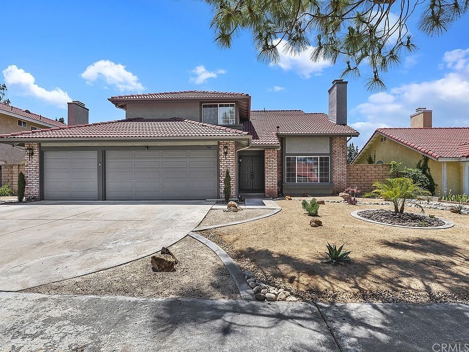 1st image of 946 Knights Bridge Ln