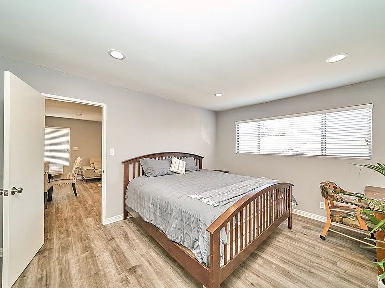 216 N Alhambra Ave #B — Photo 13