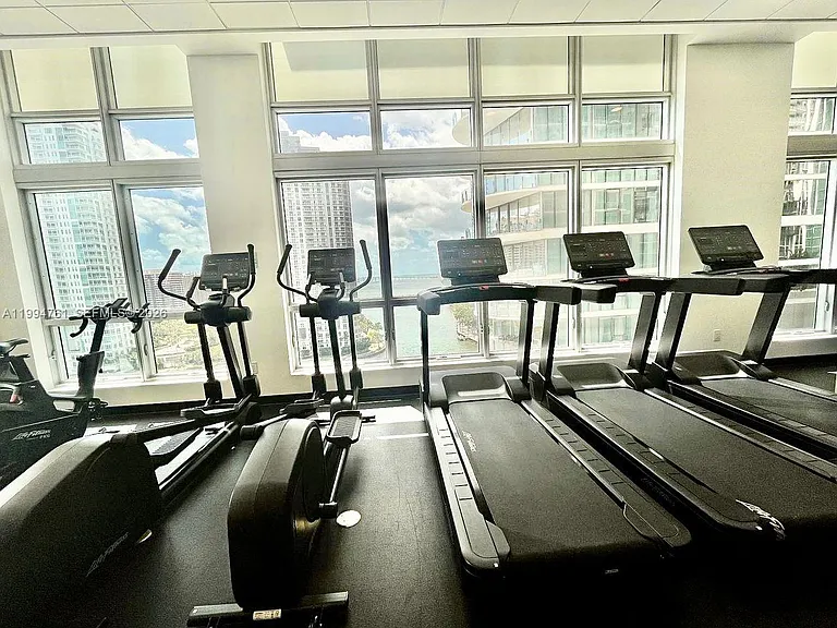 300 S Biscayne Blvd #T-2012 — Photo 31