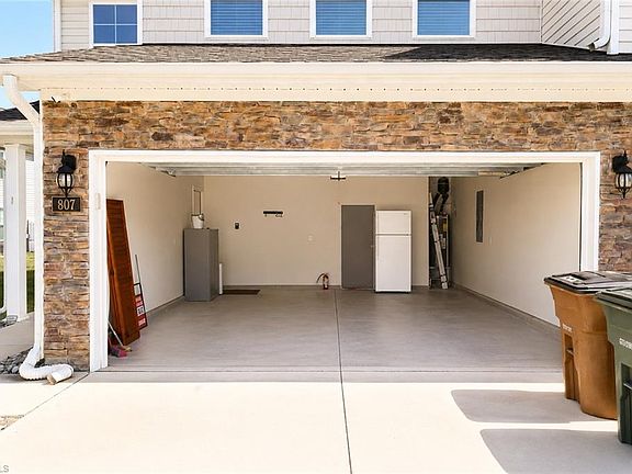 2nd image of 807 Riley Ln