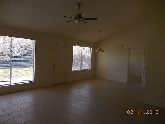 3rd image of 2015 Highcrest Dr