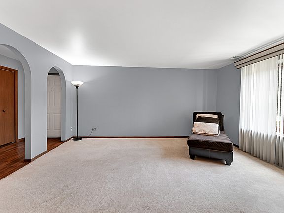 3rd image of 4011 W 97th St APT 2N