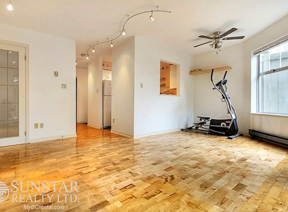 4th image of 592 W 16th Ave #101