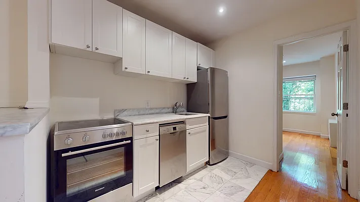 Rented by Bond New York | media 20